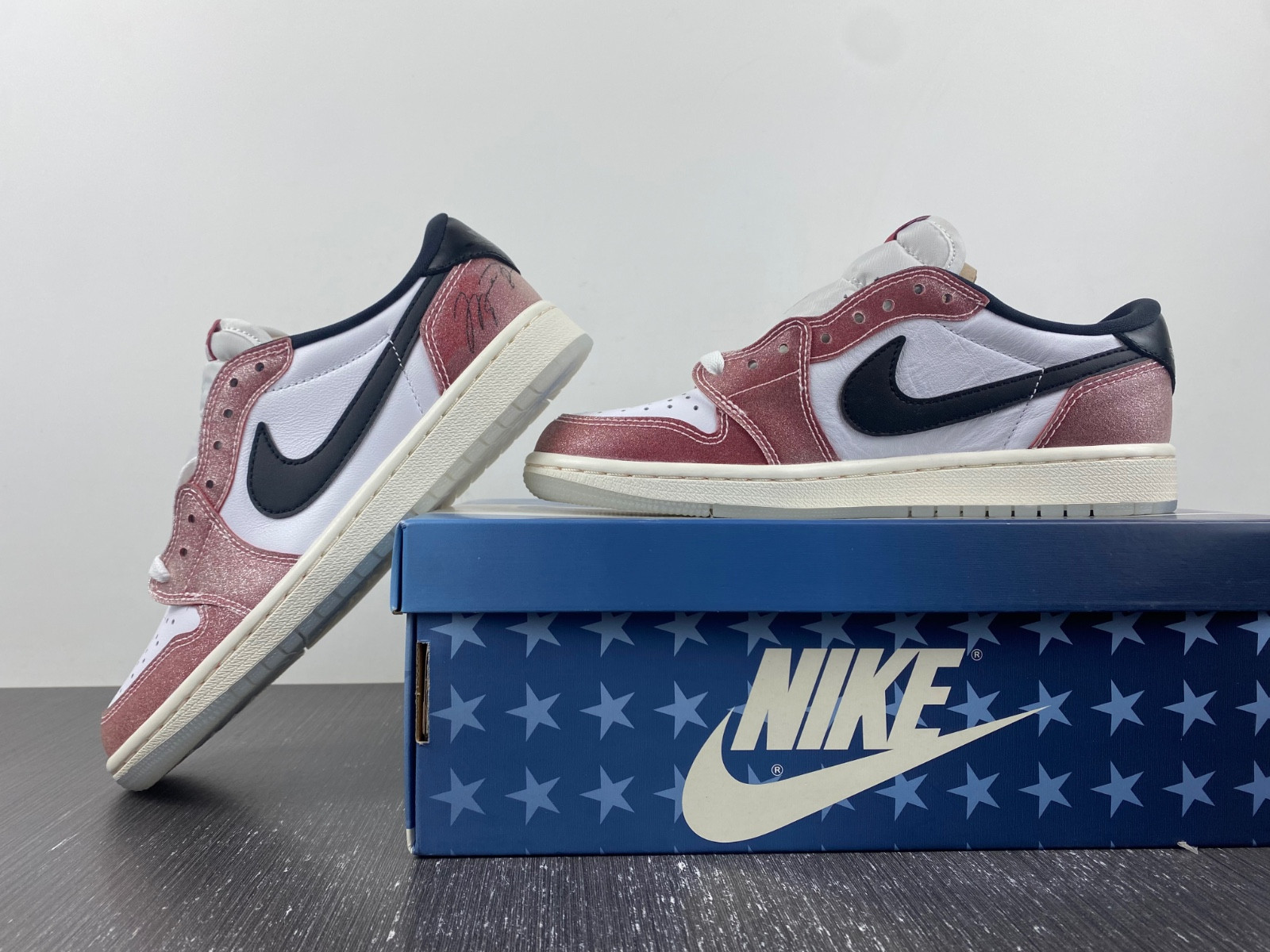 Trophy Room x Air Jordan 1 OG Low FN0432-017