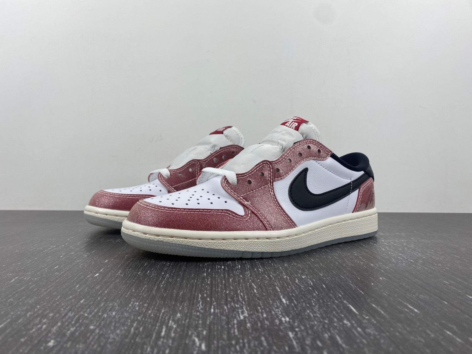 Trophy Room x Air Jordan 1 OG Low FN0432-017