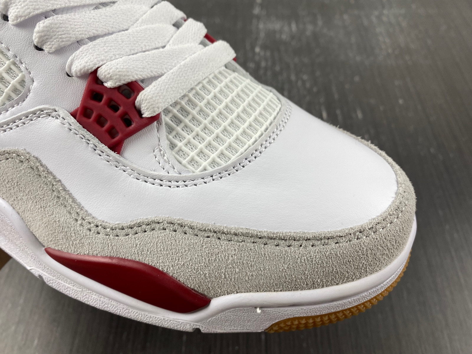 NIKE SB X AIR JORDAN 4 DR5415-160