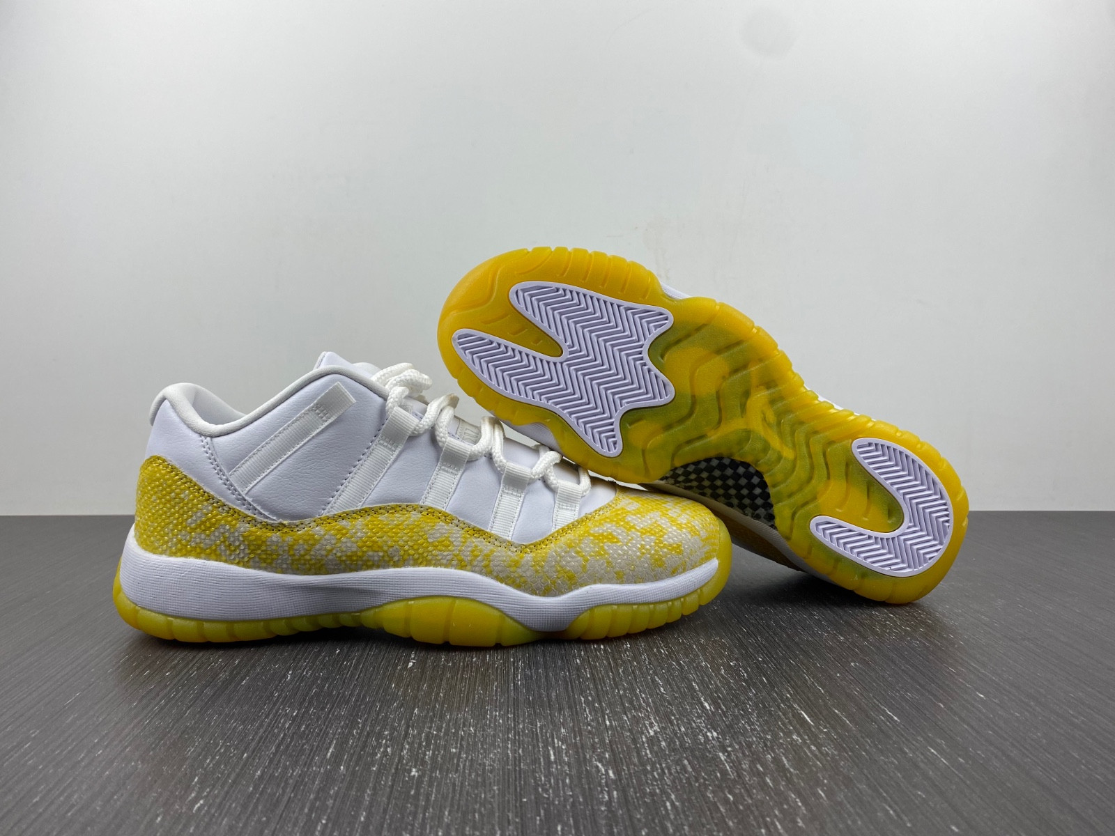 Air Jordan 11 Low WMNS “Yellow Snakeskin” AH7860-107