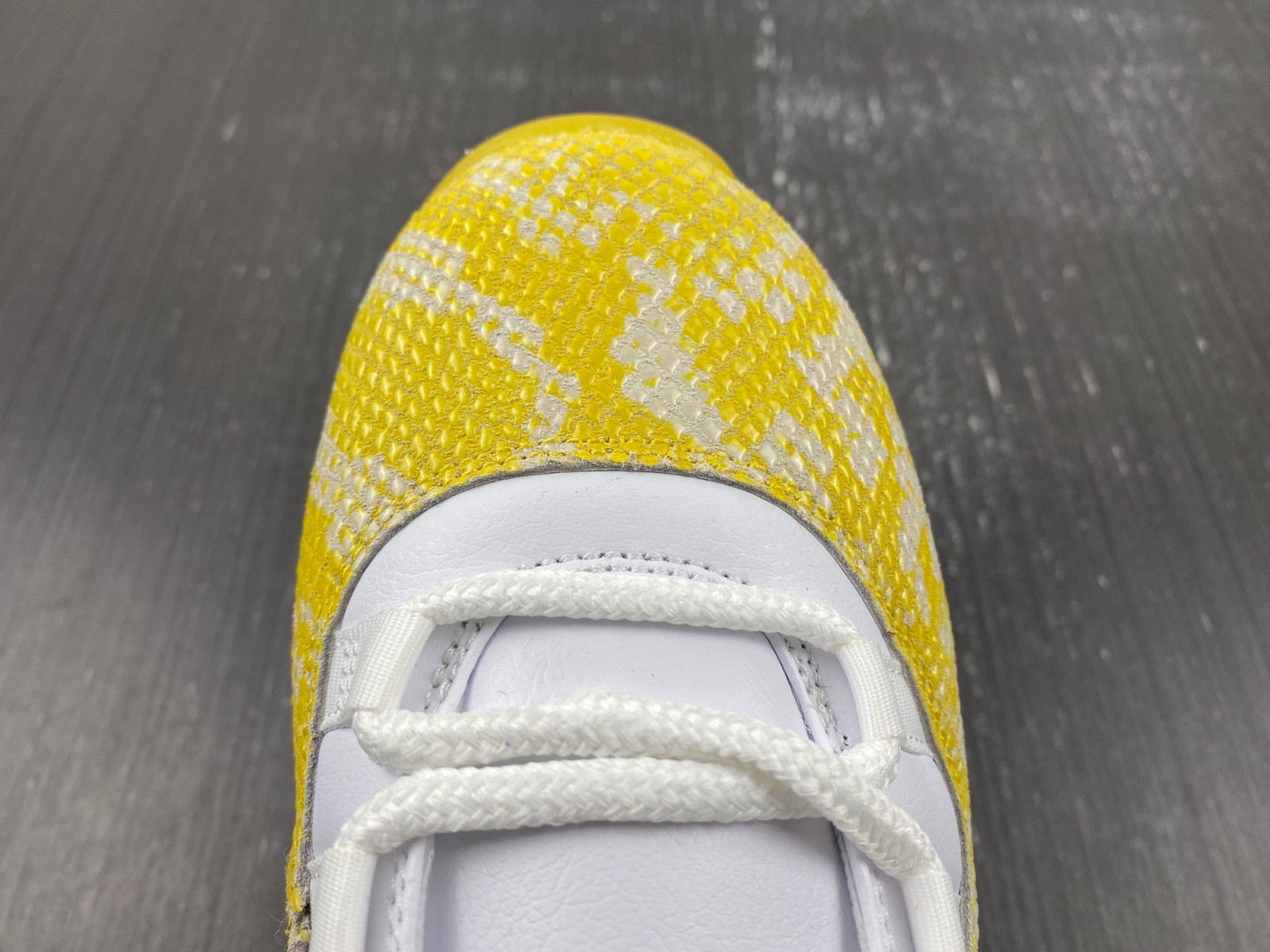 Air Jordan 11 Low WMNS “Yellow Snakeskin” AH7860-107