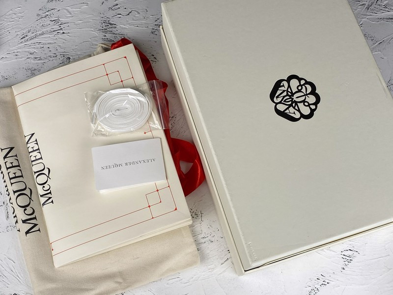 ALEXANDER MCQUEEN SNEAKER