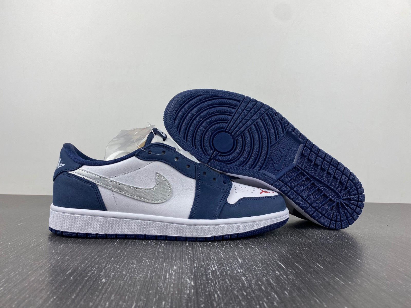 AIR JORDAN 1 LOW "Eric Koston - Midnight Navy" CJ7891 400