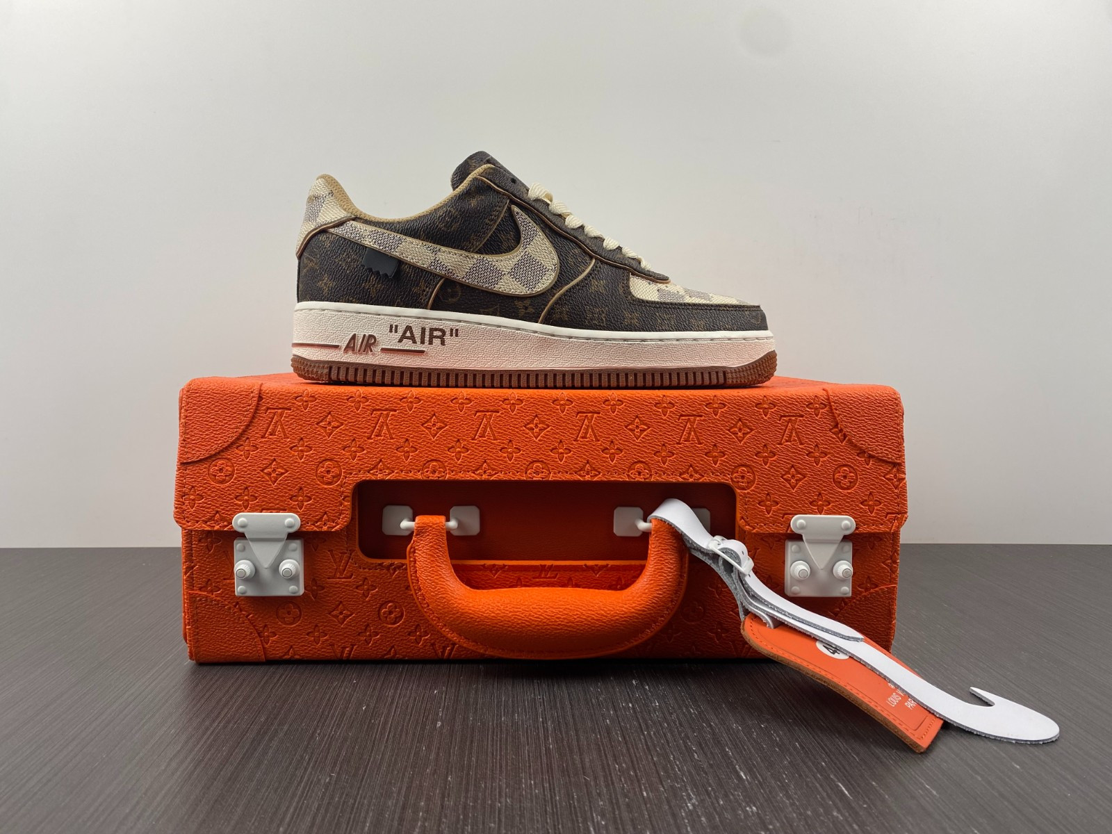 NIKE AIR FORCE 1 LOW BY VIRGIL ABLOH