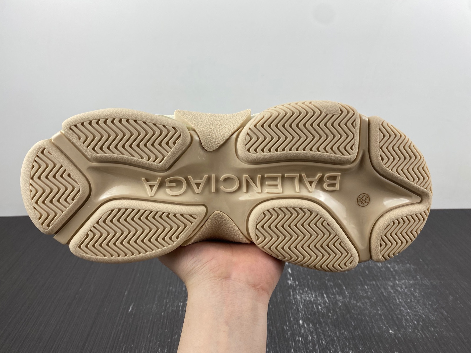 Ba*len*cia*ga triple s 710156 w3cu2 9798