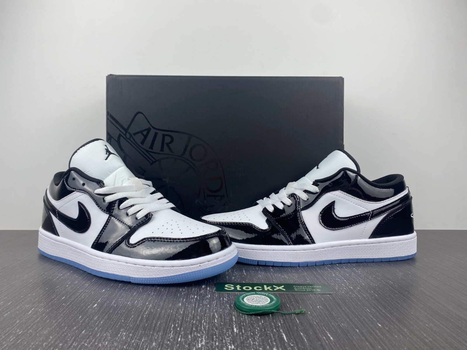 Jordan 1 Low SE Concord - DV1309-100