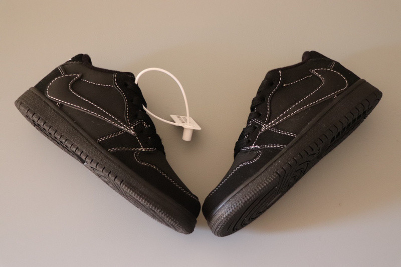 AIR JORDAN 1 KIDS SHOES