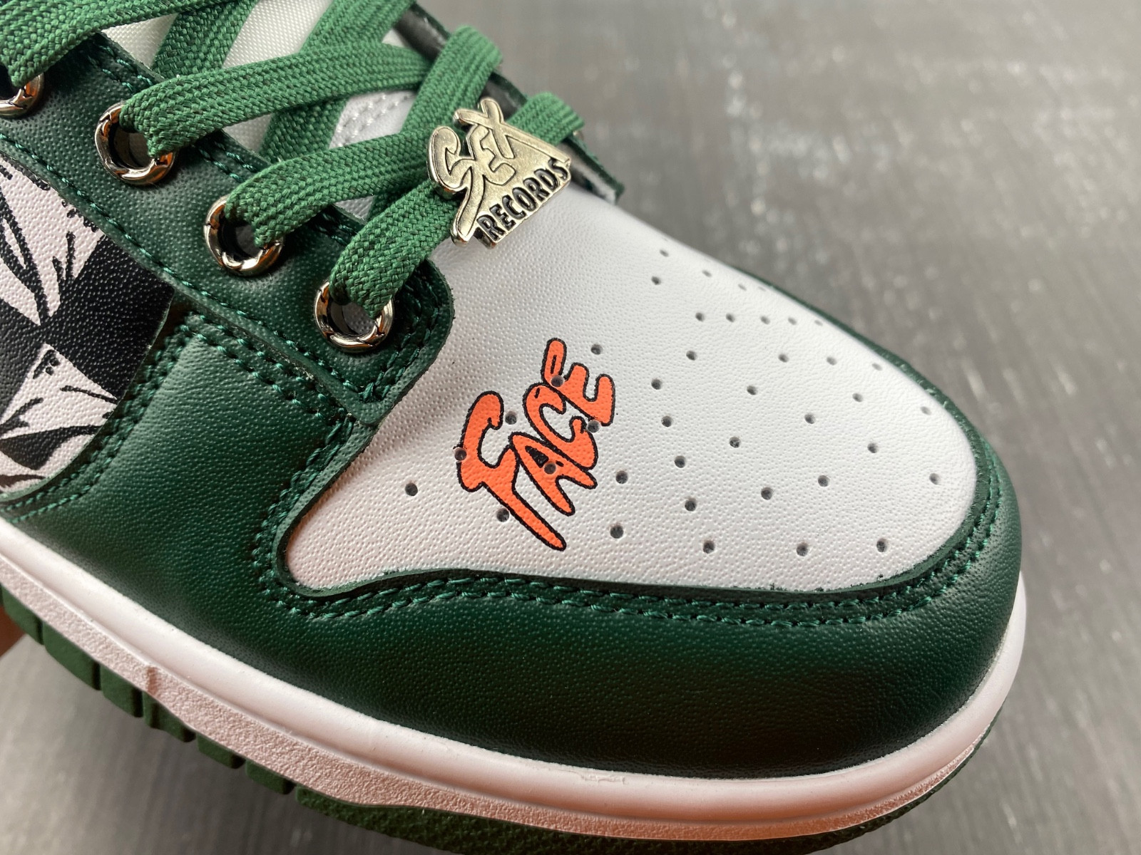 nike dunk low Ch*0me He**ts dd1391-101