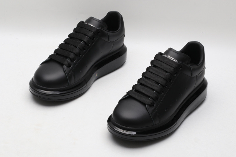 ALEXANDER MCQUEEN SNEAKER