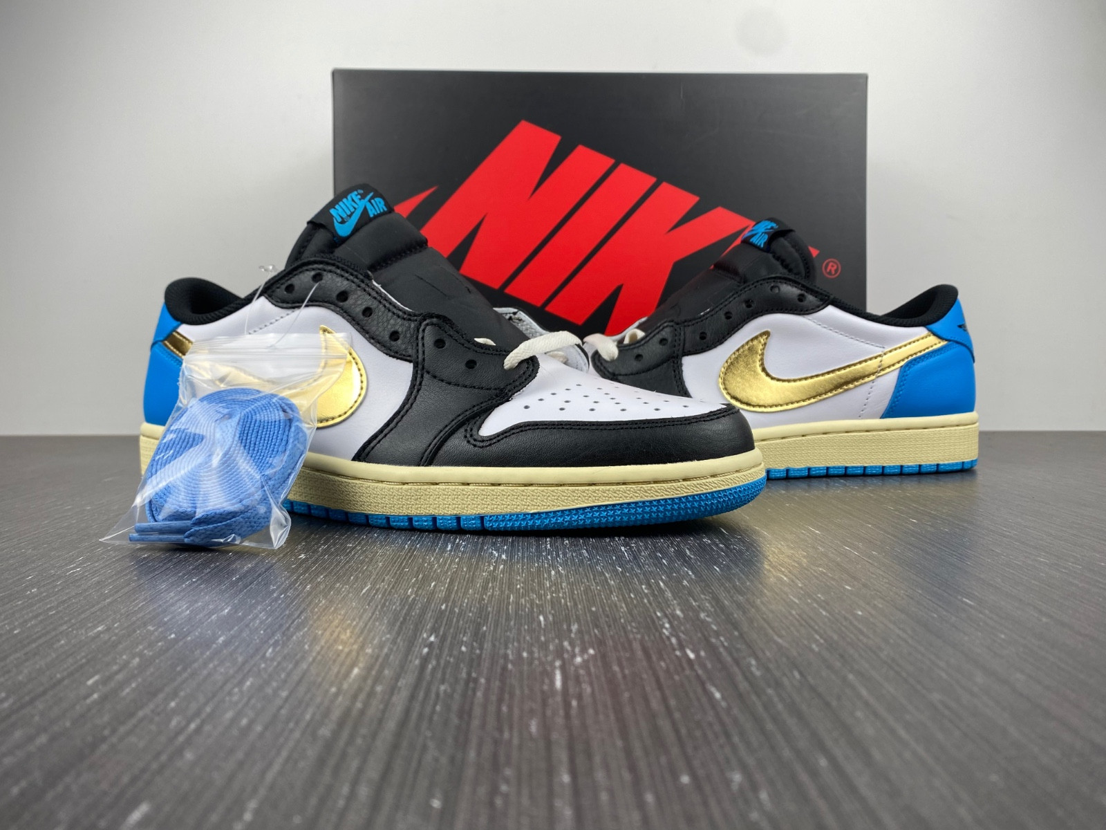 Jordan Air Jordan 1 Low OG CZ0790-104