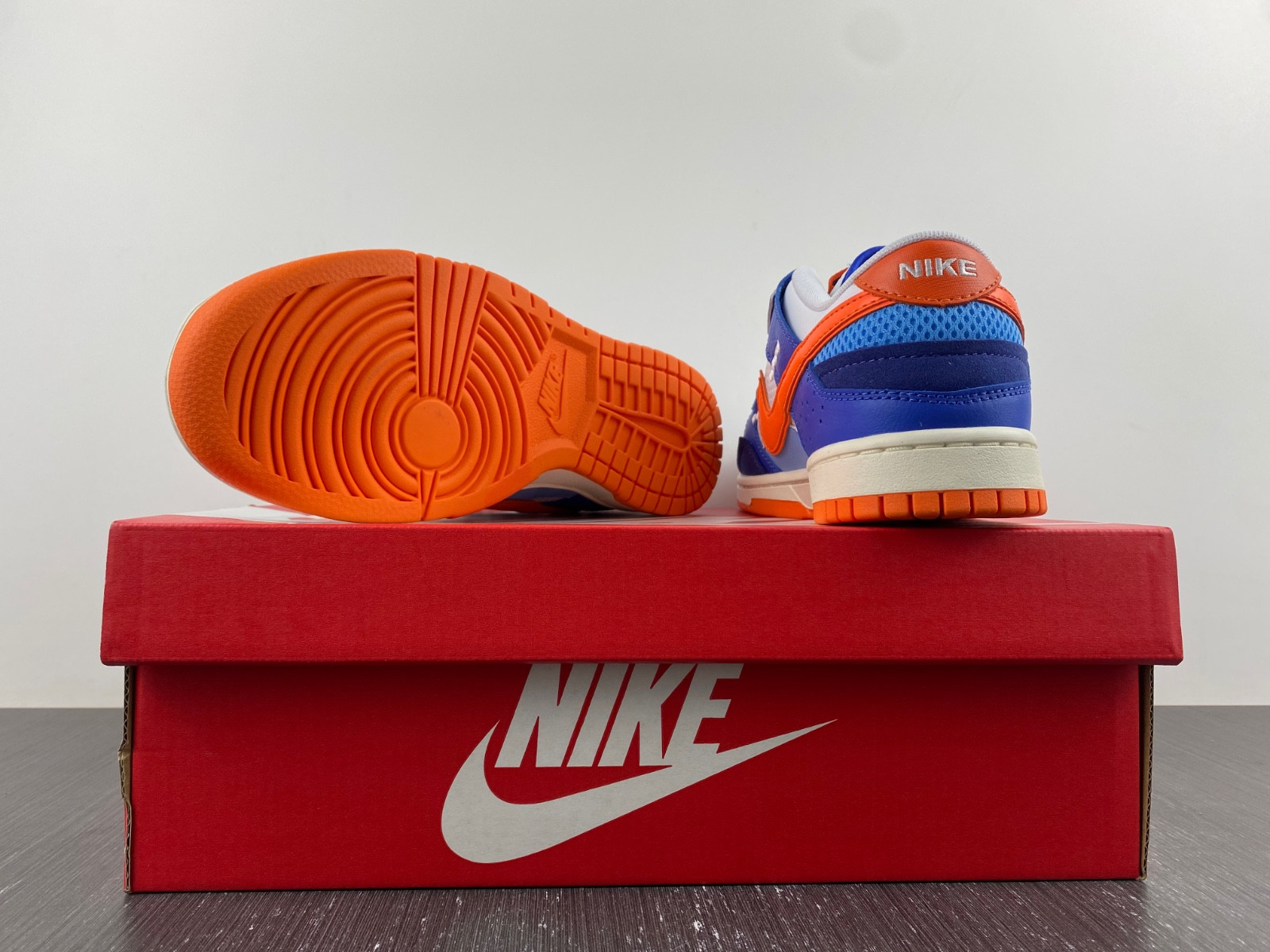 Nike Dunk Scrap “Knicks” DM0128-10J