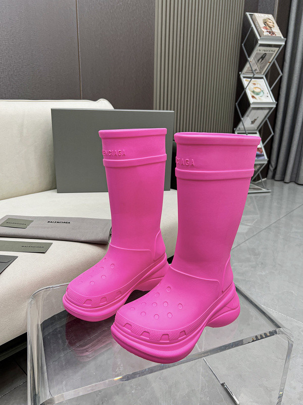 ba*len*cia*ga x Cr*0*s boot pink