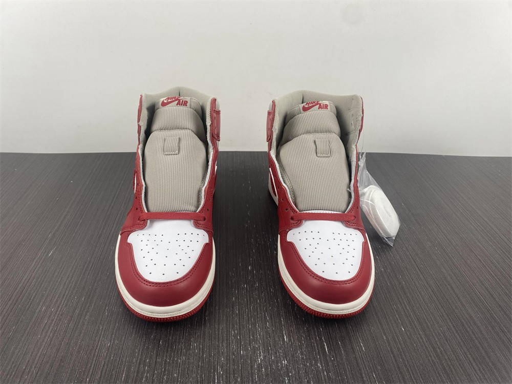 Jordan 1 High OG Newstalgia Chenille DJ4891-061