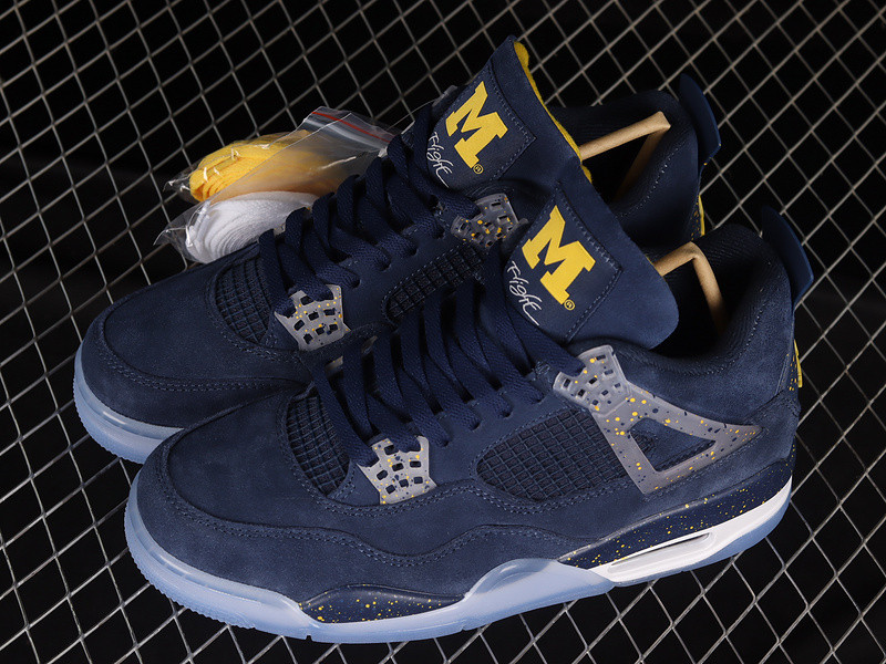 Jordan 4 Retro Michigan (PE) AJ4 1036660