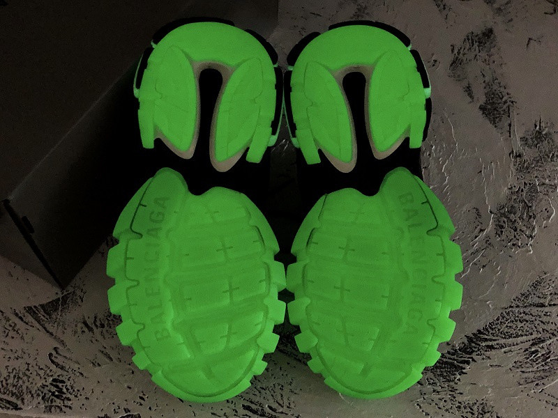 Ba*len*cia*ga track trainer (black glow) 570391 w1gb1 1003