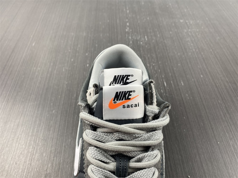 Sacai x Nike Zoom Cortez 4.0 Dark Grey White Green DQ0581-001