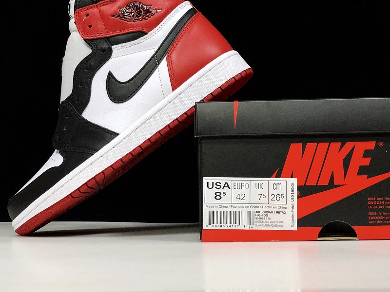 AIR JORDAN 1 BLACK TOE (2016) 555088-125