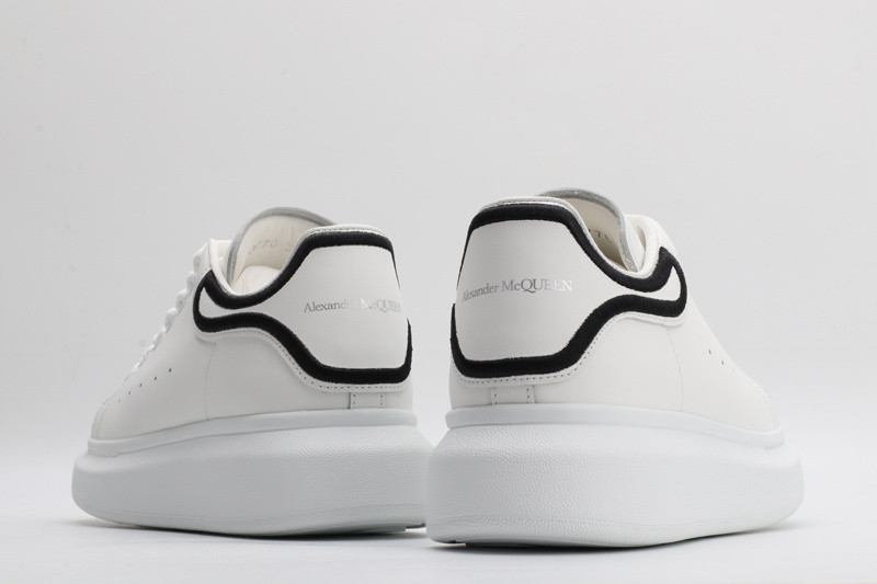 ALEXANDER MCQUEEN SNEAKER