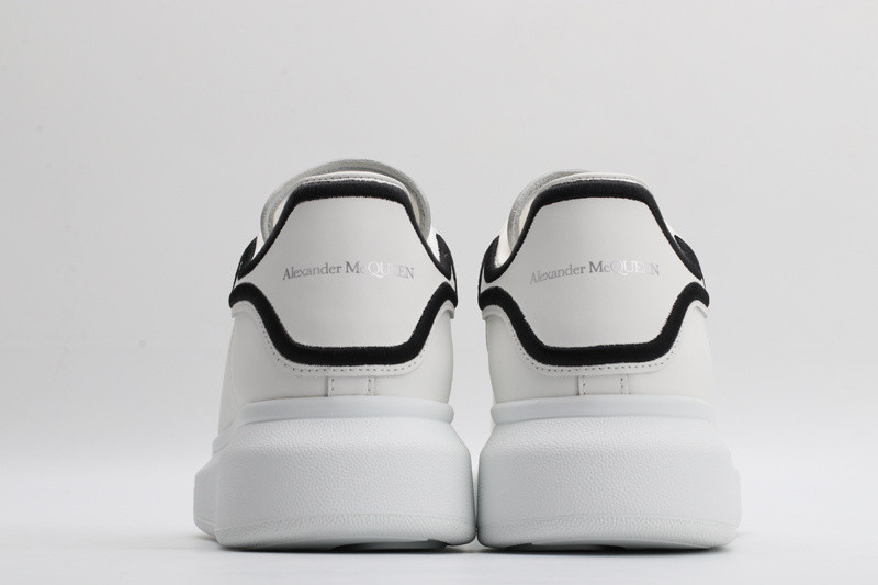 ALEXANDER MCQUEEN SNEAKER