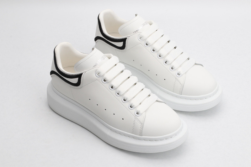 ALEXANDER MCQUEEN SNEAKER