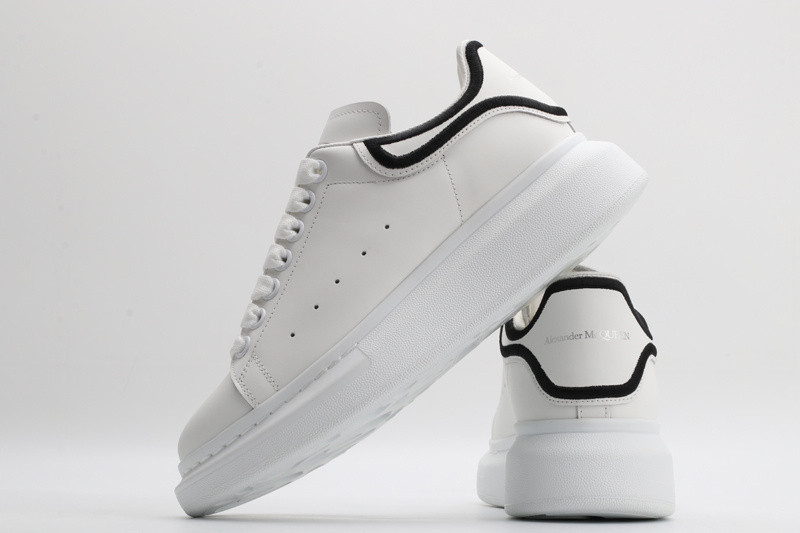 ALEXANDER MCQUEEN SNEAKER