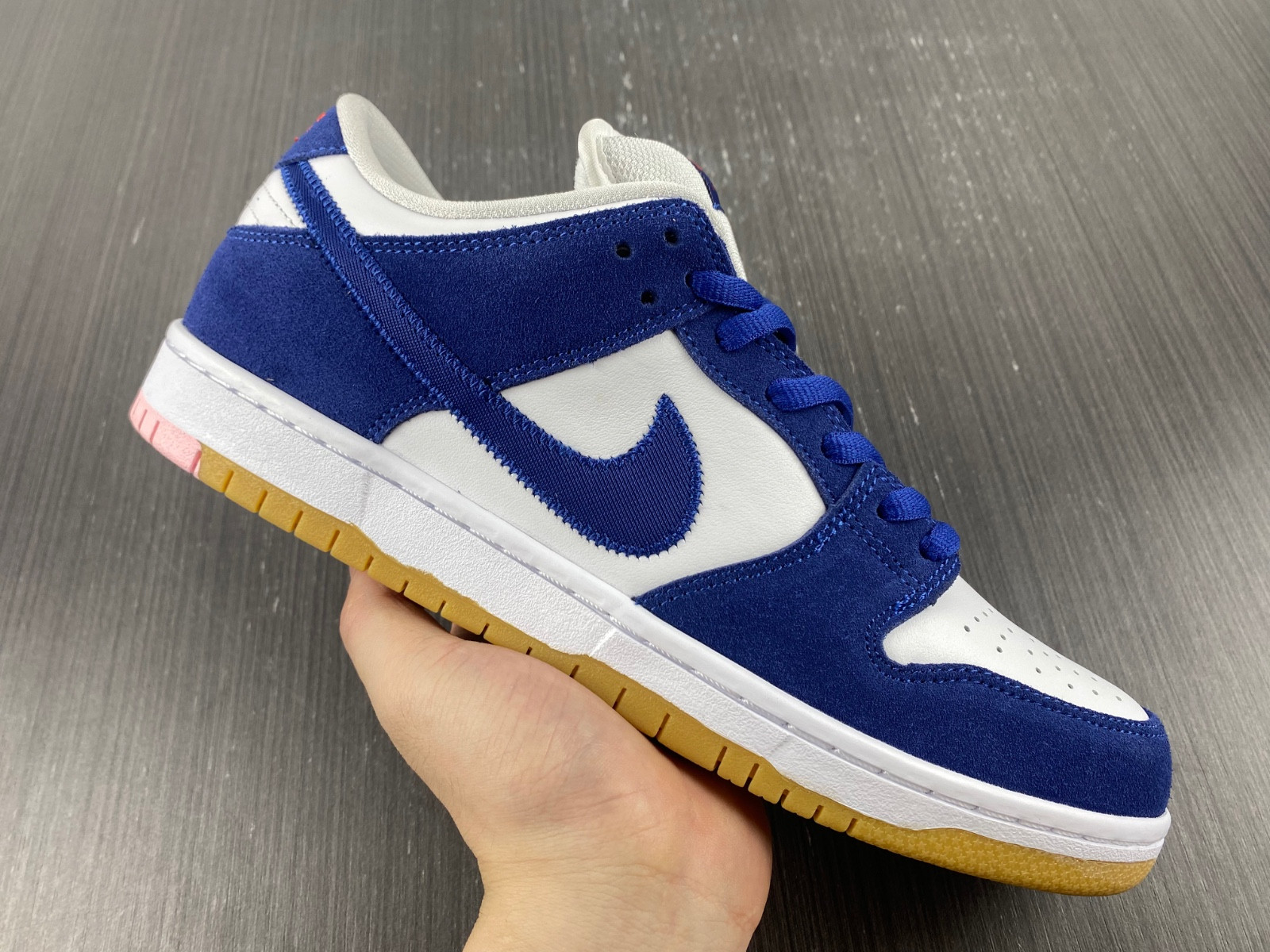 Nike SB Dunk Low “LA Dodgers” DO9395-400