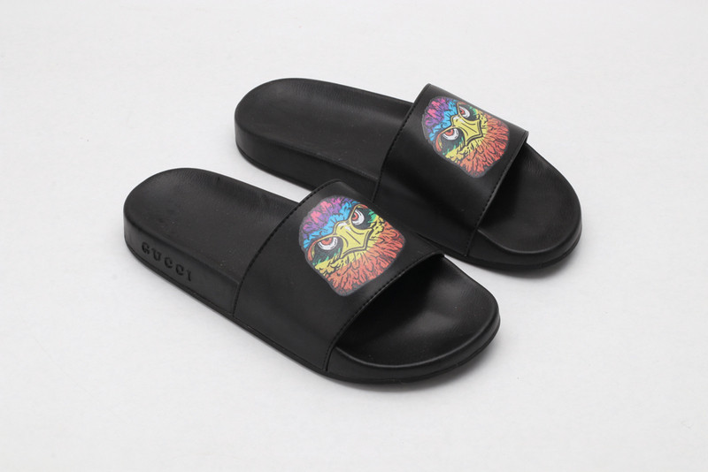 GUC LEATHER SLIDE
