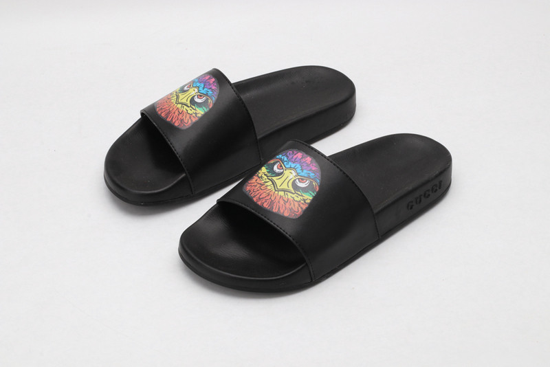 GUC LEATHER SLIDE