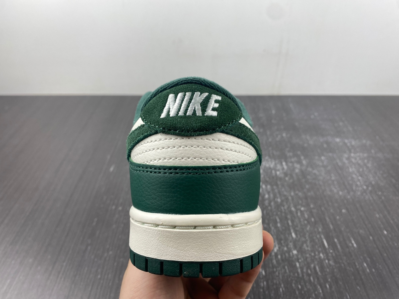 Nike Dunk Low SE Noble Green FD0350-133