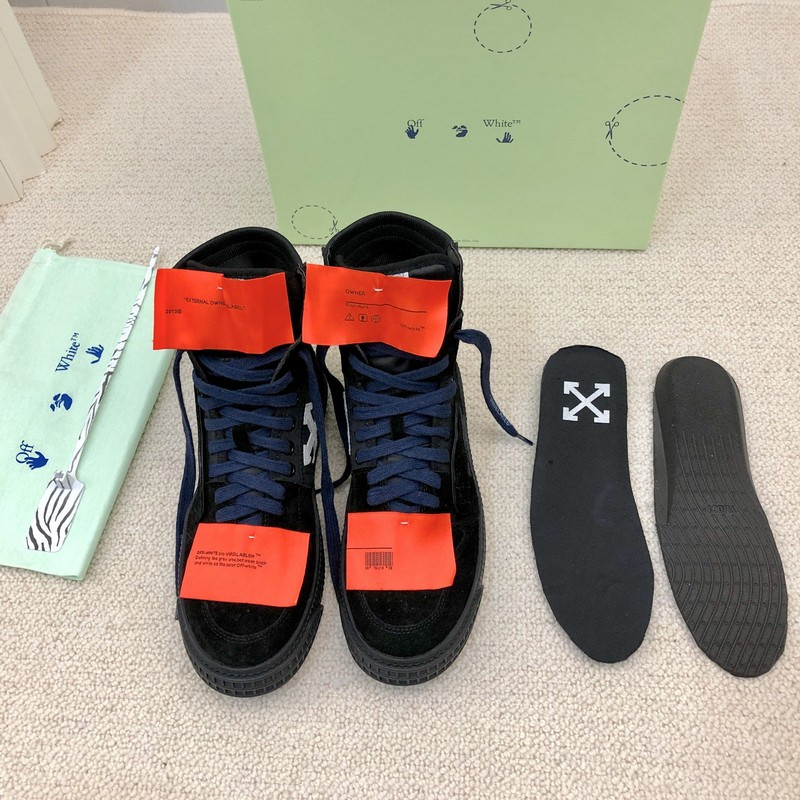 Off-White c/o Virgil Abloh