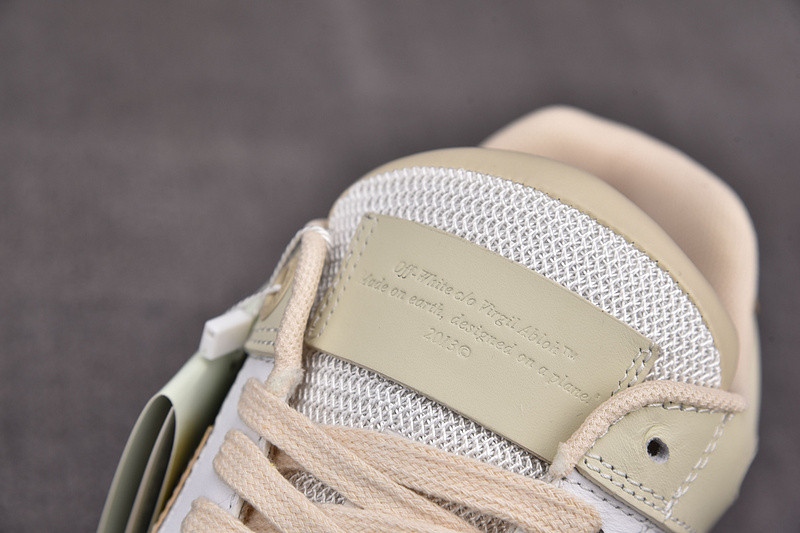 Off-White c/o Virgil Abloh