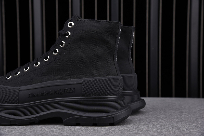 ALEXANDER MCQUEEN SNEAKER