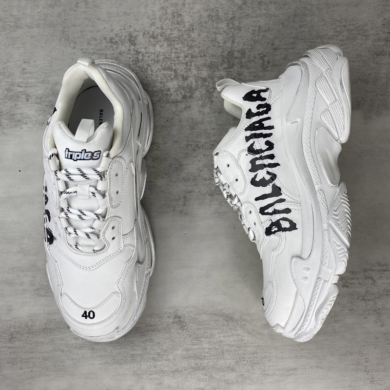 BALENCIAGA TRIPLE S