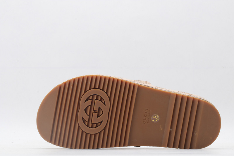 GUC LEATHER SLIDE