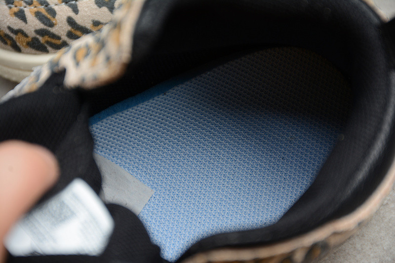 AIR JORDAN 1 MID GS 554725-128