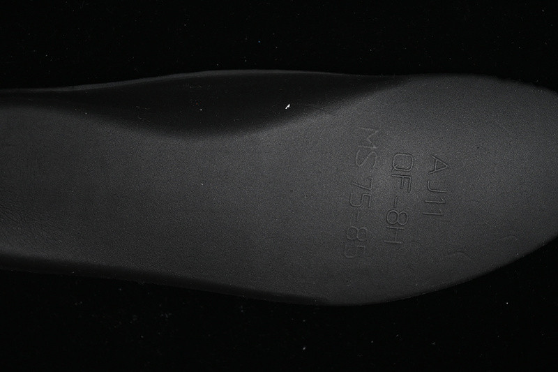 Air Jordan 11 Retro Black Orange CT8012-800