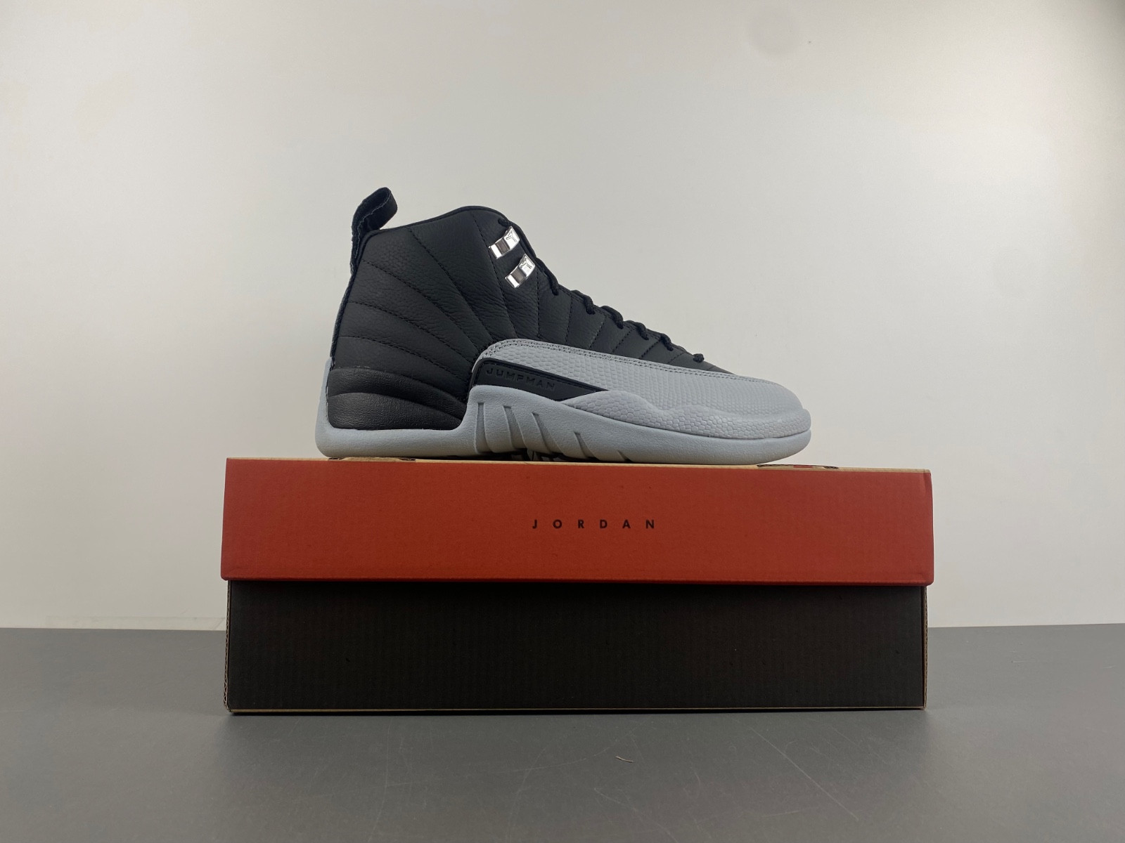 Air Jordan 12 Black Wolf Grey CT8013-010