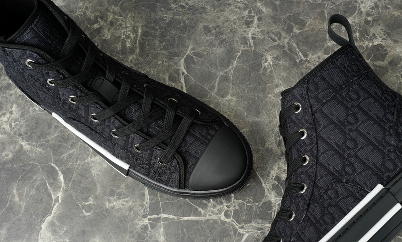D B23 HIGH-TOP SNEAKERS