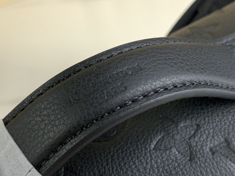 LOUIS VUITTON Rush Bumbag-30*15*8CM