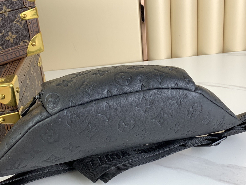 LOUIS VUITTON Rush Bumbag-30*15*8CM