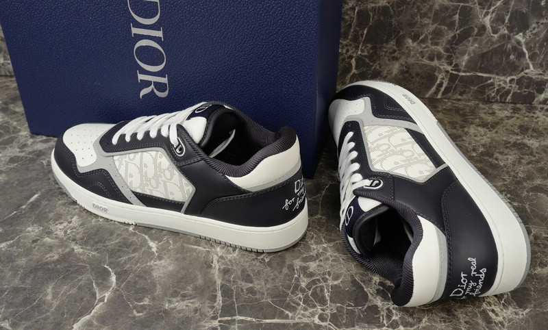 DIOR SNEAKERS