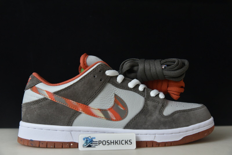 Crushed D.C. x Nike SB Dunk Low DH7782-001