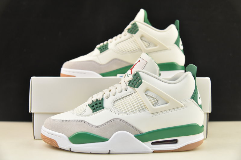 NIKE SB X AIR JORDAN 4 “PINE GREEN” DR5415-103