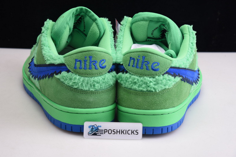 Grateful Dead x Nike SB Dunk Low “Green Bear” CJ5378-300