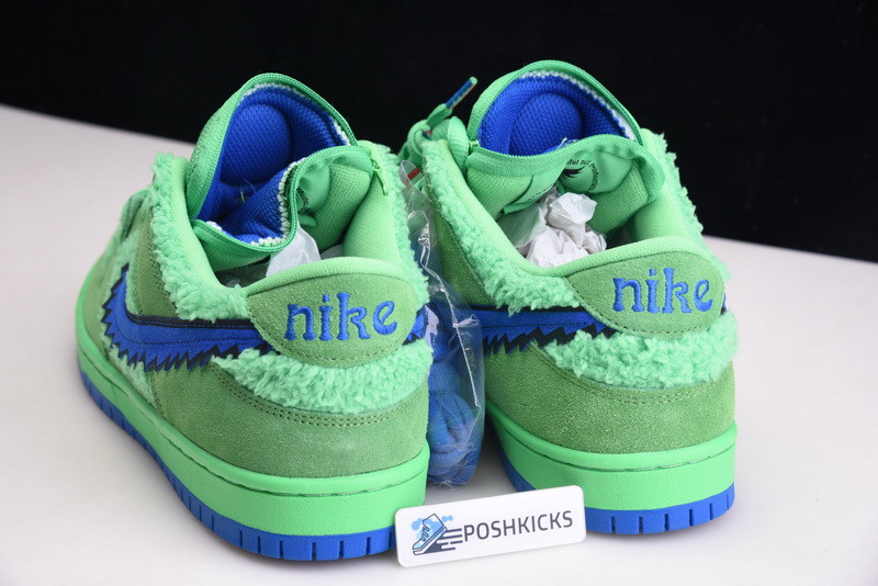 Grateful Dead x Nike SB Dunk Low “Green Bear” CJ5378-300