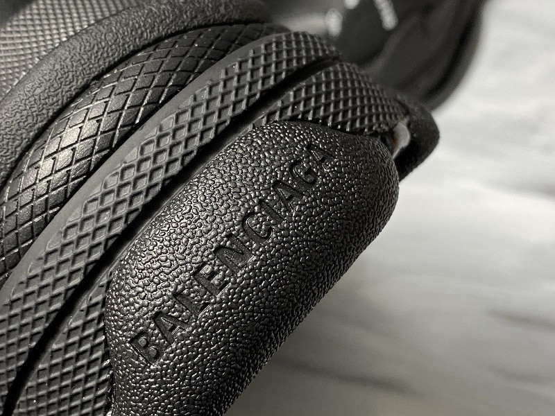 Ba*len*cia*ga triple s sneakers (black with logo) 536737 w2fa1 1090