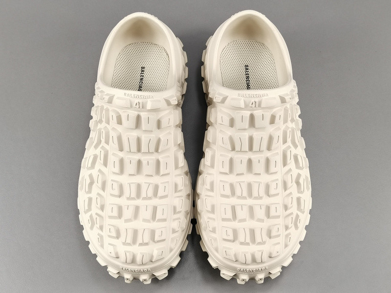 Ba*len*cia*ga bouncer clog