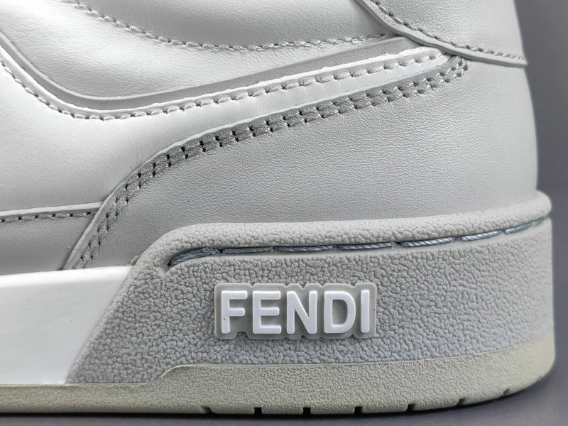 FENDI SNEAKERS