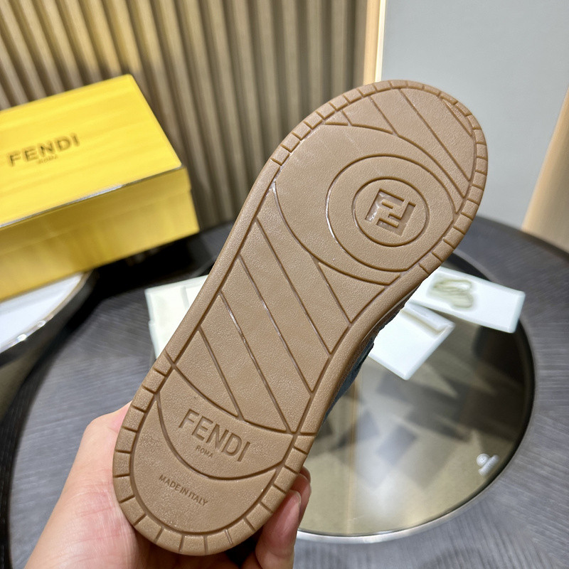 FENDI SNEAKERS