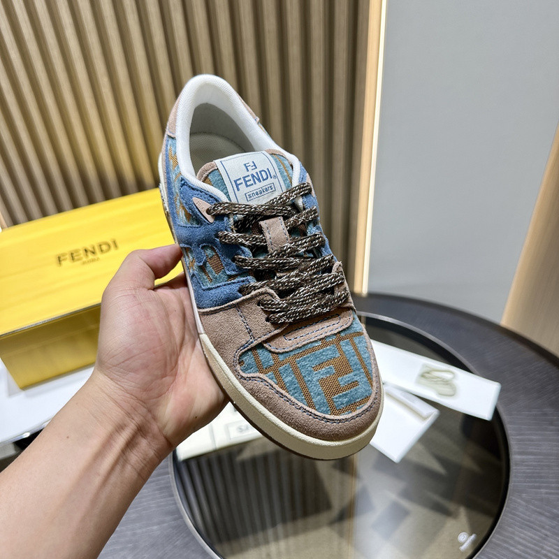 FENDI SNEAKERS